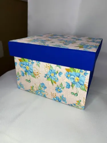 Caixa em MDF Tampa de Sapato 16x16x10,5 Azul Royal com Flores