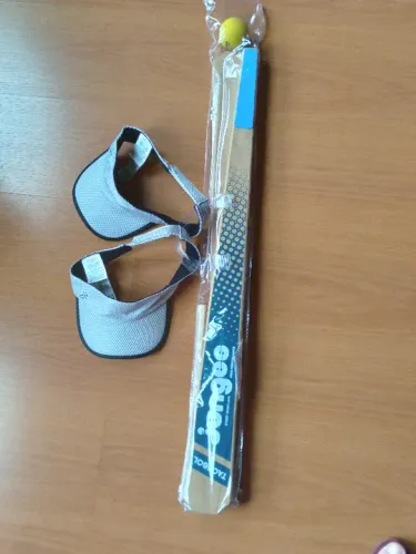 Vende-se Jogo taco/Bets Jungee + 2 viseiras Novo na embalagem.