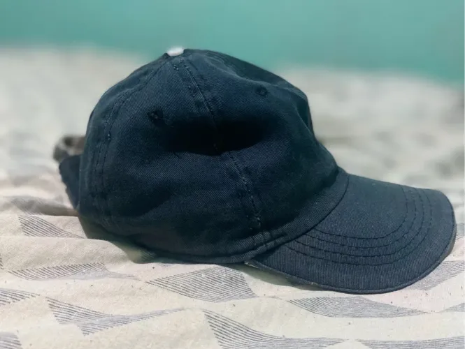 Boné de tecido preto - Unissex