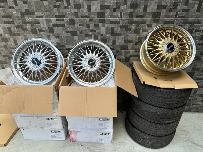 Aro 18 Vittoria balina 4x100/5x100 okm