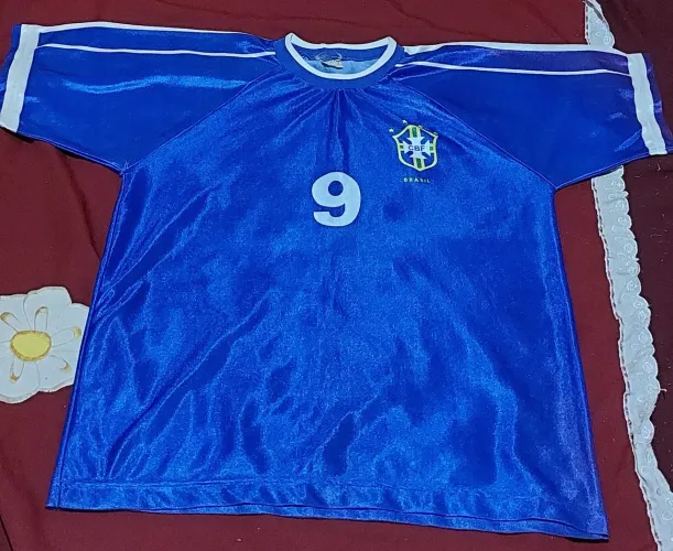 CAMISA DA SELEÇÃO BRASILEIRA BEM ANTIGA;... SEM DETALHES. NOVA. (RONALDO FENÔMENO)