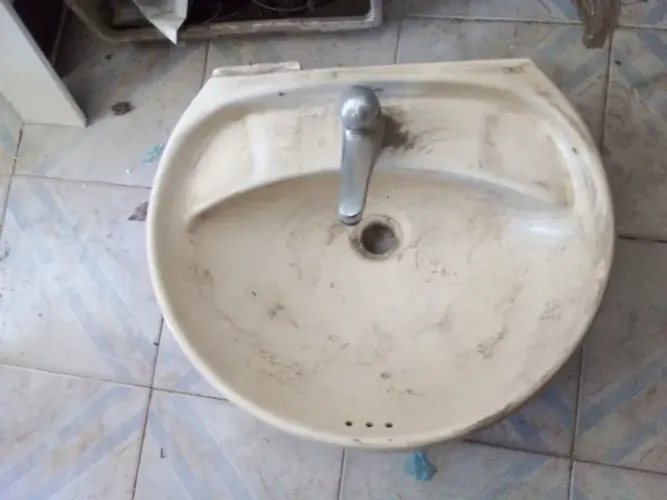 Lavatorio 50 x 33 usado- Em Itaborai