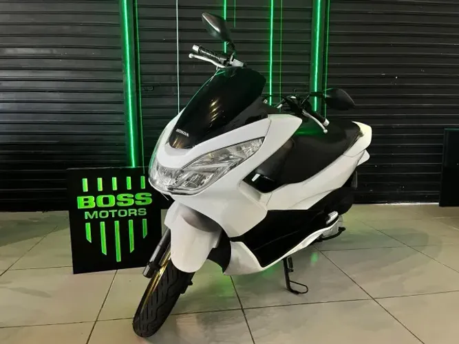 Honda PCX DLX 150 2016 - Boss Motors