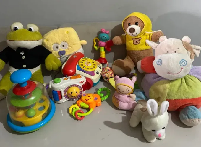 Lote de brinquedos infantis variados