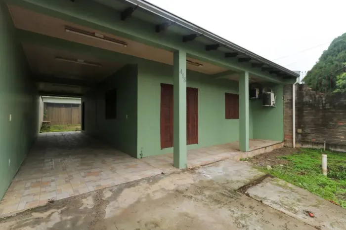 Casa com 2 Quartos para alugar no bairro Rio Branco com 131m²