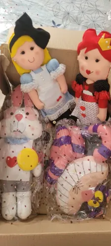 Kit 5 Bonecos Alice No País Das Maravilhas