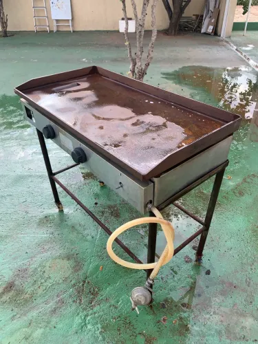 Chapeira Grill 1x51x93 de altura 