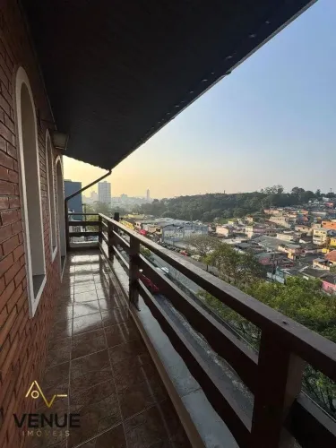 Sobrado com 3 dormitórios à venda, 231 m² por R$ 820.000,00 - Vila Correia - Mauá/SP