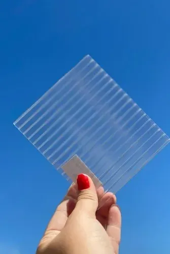 Chapa de Policarbonato - Modelo Alveolar - Transparente - 1,05 x 3,00 metros