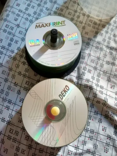 Tenho Dvds e Cds novos (virgem) e gravador de dvd/cd