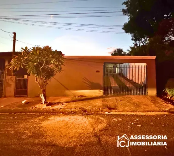 Casa à venda no centro, em Nova Granada/SP
