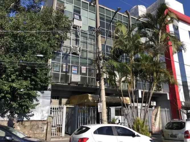 Escritório para Alugar no Bairro Passo da Areia com 42 m² de Área Útil Disponível