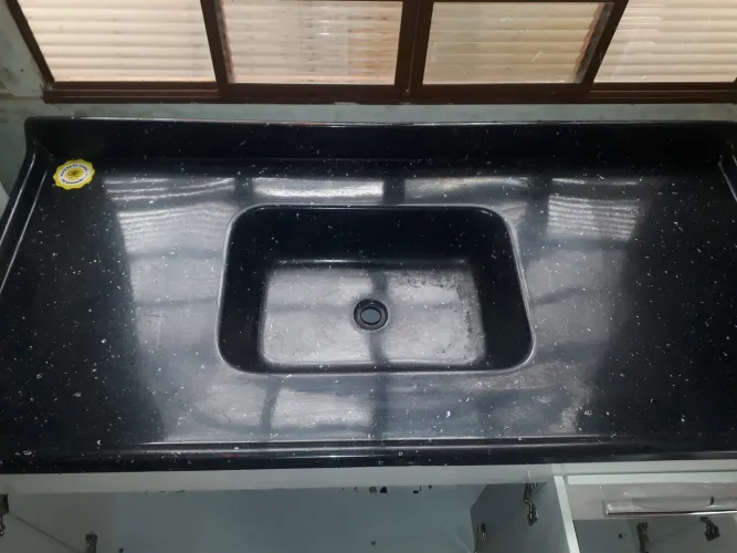 Uma amiga está vendendo essa pia com o gabinete ia co