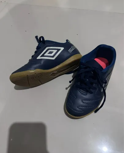 Chuteira umbro original