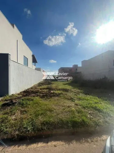 Lote plano de 160m² á venda no bairro Assistência