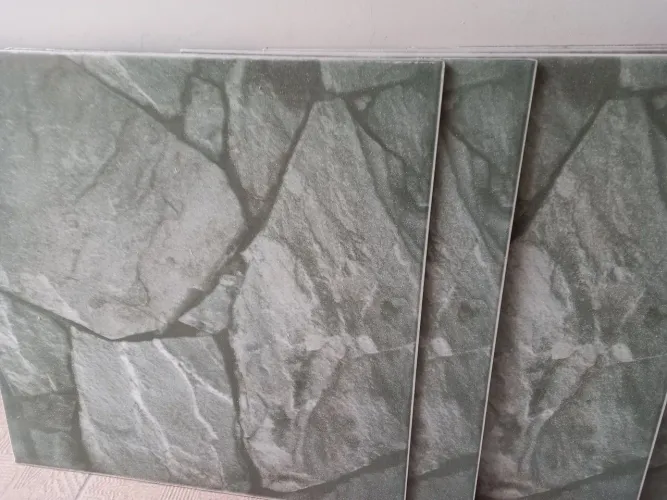 Lindo Pisos cerâmico P/ reposição 