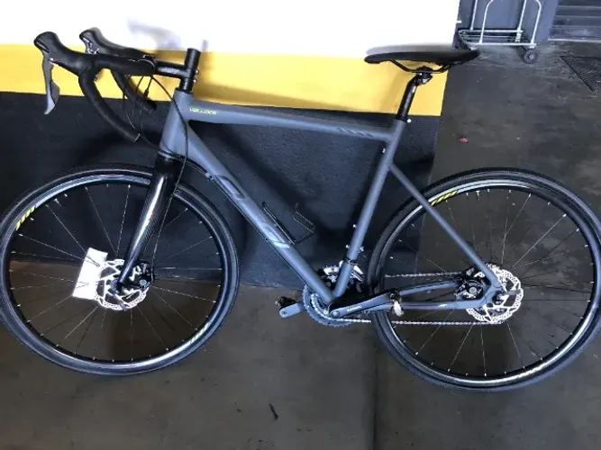 Bicicleta Speed OGGI Velloce -16 Marchas - Shimano Claris - Tamanho XL - Novíssima