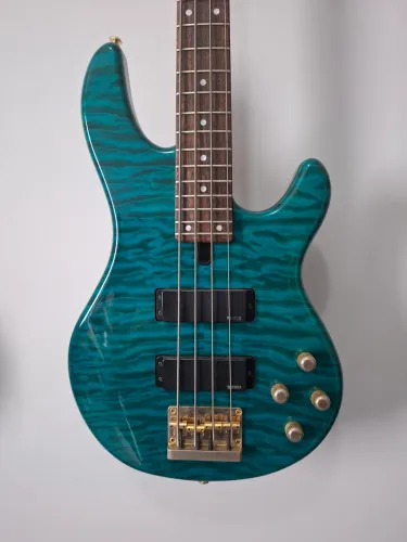 Baixo Yamaha BBG4A