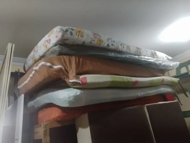 Colchão de solteiro 85 $ cada
