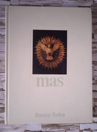 Livro Mas: O Museu de Arte Sacra de São Paulo - Banco Safra, 1983.