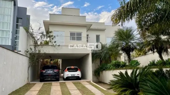 Casa à venda no Condomínio Porto Seguro Village em Valinhos/SP..