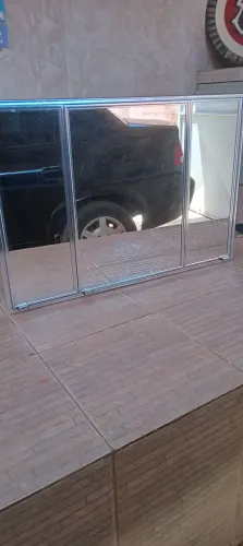 Farmácia de parede.