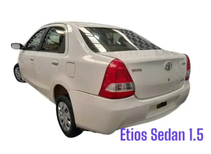 Sucata pra venda de peças Etios Sedan 1.5 - 2014