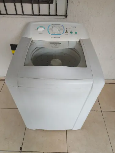 Máquina de lavar Electrolux 12kg funcionando perfeitamente 110v em Guarulhos SP