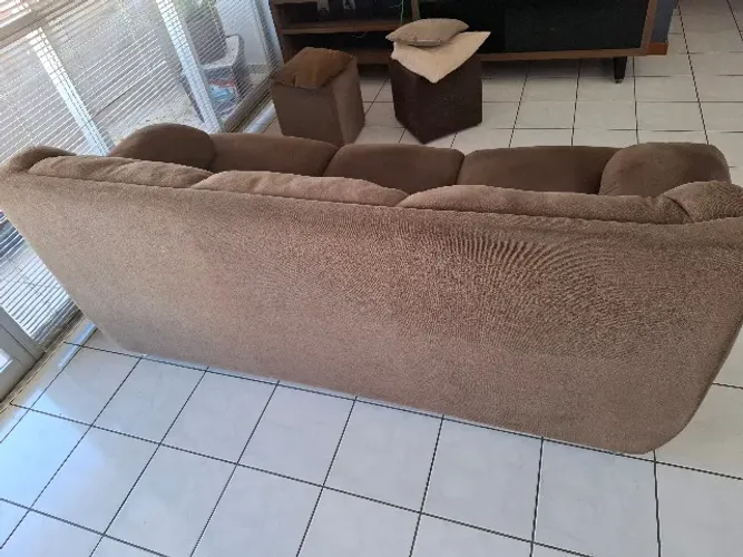 Sofá em ótimo estado de Conservação.Comprado na Arruda Móveis(sinônimo de qualidade).