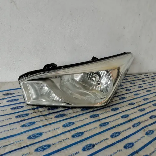 Farol esquerdo Hyundai HB20 ano 2012 a 2019 cromado 