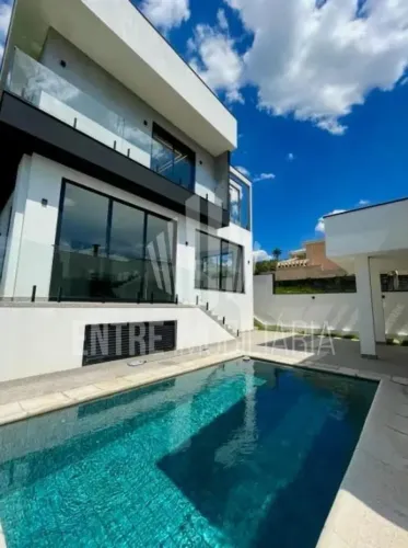 Casa a venda em condomínio no Parque Das Quaresmeiras, Campinas.
