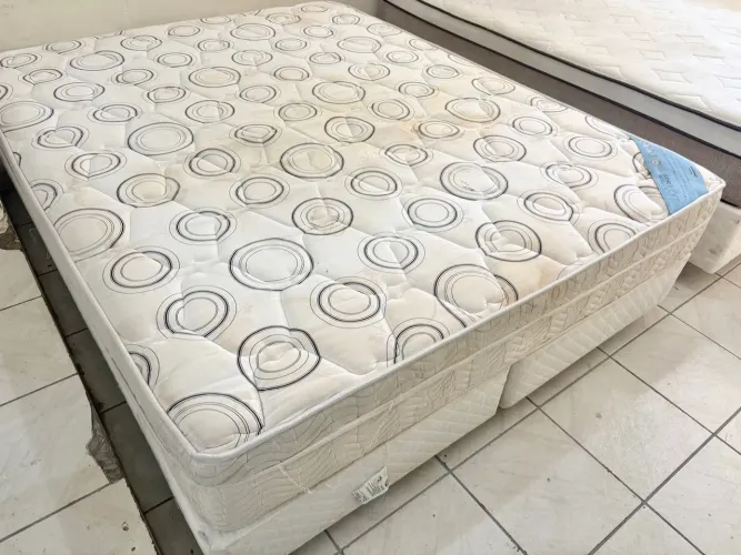 Cama box de casal Queen , cama de casal bipartida 