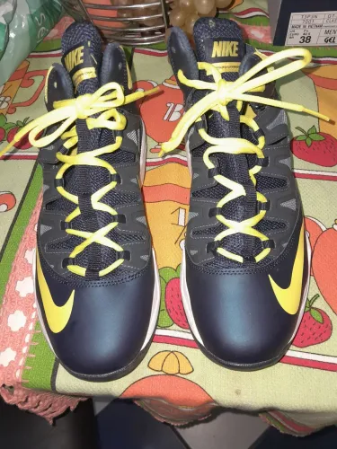 Tenis de Basquete Nike