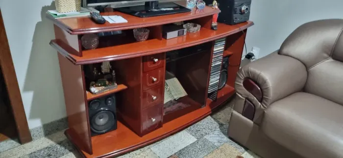 Rack de sala madeira mogno maciça 1,65m comprimento x 0,90m altura x 0,45m profundidade