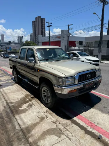 Toyota Hilux CD SRV 4X4 3.0 8V 116cv TB Diesel 2005