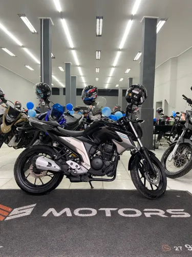 Oportunidade!!! FZ25 2022