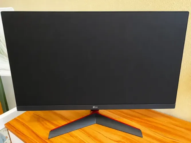 Monitor Gamer LG UltraGear 24" Full HD 144Hz IPS