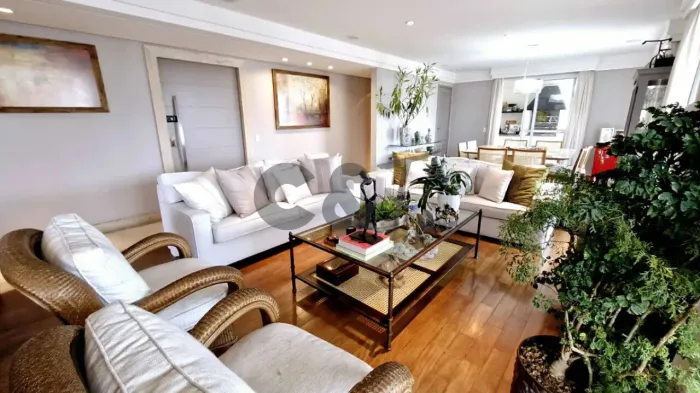 Apartamento - 4 Dormitórios (Suítes) à Venda no Campo Belo - São Paulo/SP