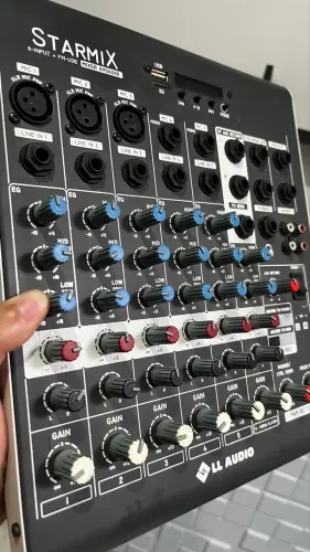 Mesa de Som StarMix Mixer XMS602R - 6 Canais - Bluetooth - Perfeito Estado