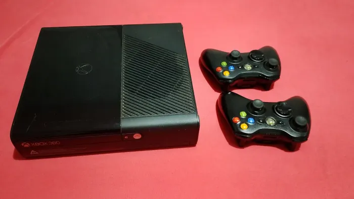 Xbox 360 Super slim desbloqueado