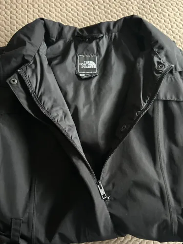 THE NORTH FACE Jaqueta Trench com Cinto Preta Feminina Tamanho Médio