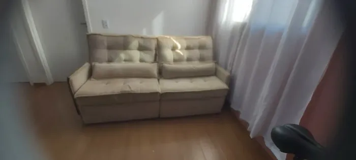 Sofá retrátil bege
