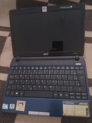 LEIA - Netbook Acer Aspire 1410