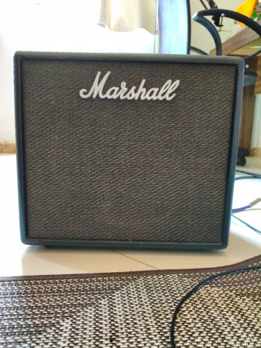Amplificador Marshall Code 25