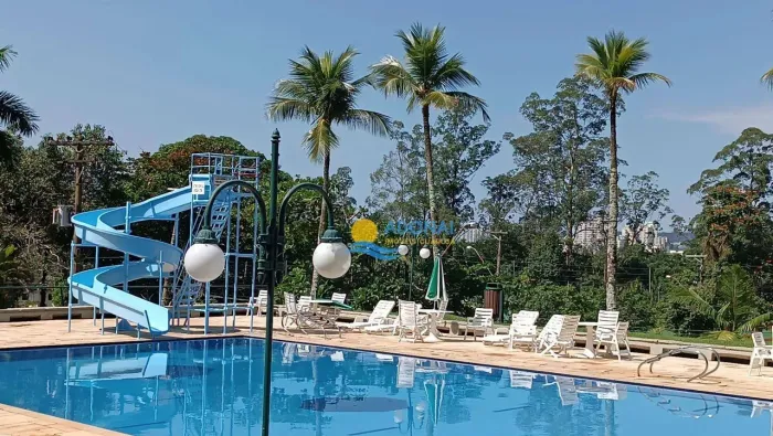 Casa próximo à praia com lazer  Enseada  Guarujá