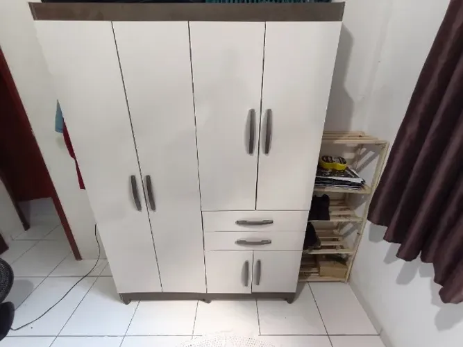 GUARDA ROUPAS 4 PORTAS