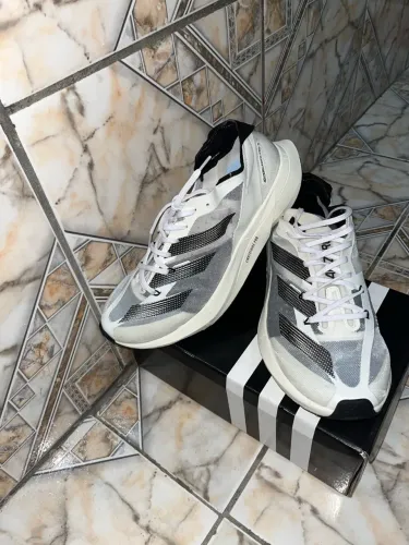 Tênis adidas ADIZERO