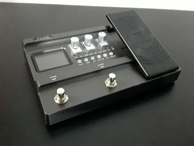 Pedaleira Guitarra Flamma FX100
