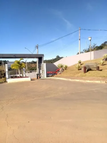 Lote no Condomínio Vale Das Acácias, em Viçosa-MG.