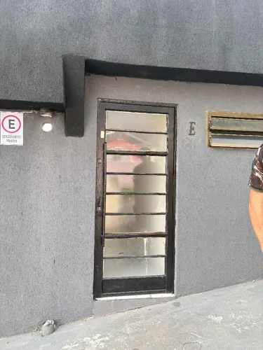 Alugo kitnet mobiliada no bairro Uberaba